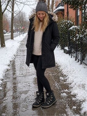 Women’s size 5 Sorel Black Conquest Out and About Waterproof Boots